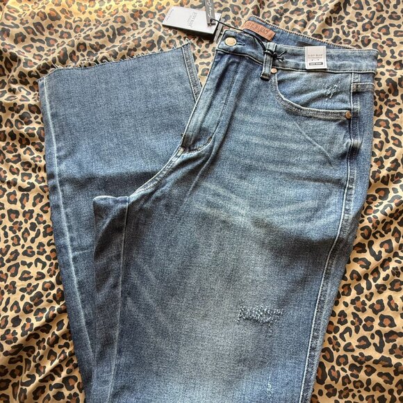 Judy Blue Jeans, 16W & 14W - Picture 2 of 9